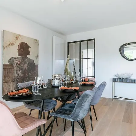 Huswell - Exquisite On A Great Location In شقة كنوك هايست