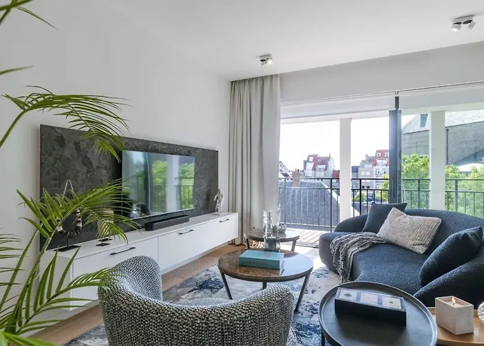 Huswell - Exquisite On A Great Location In *