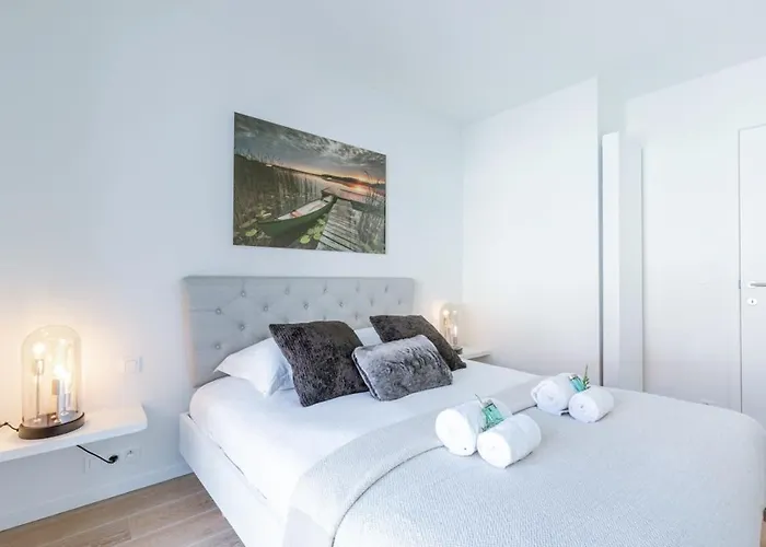 Huswell - Exquisite On A Great Location In Apartment *