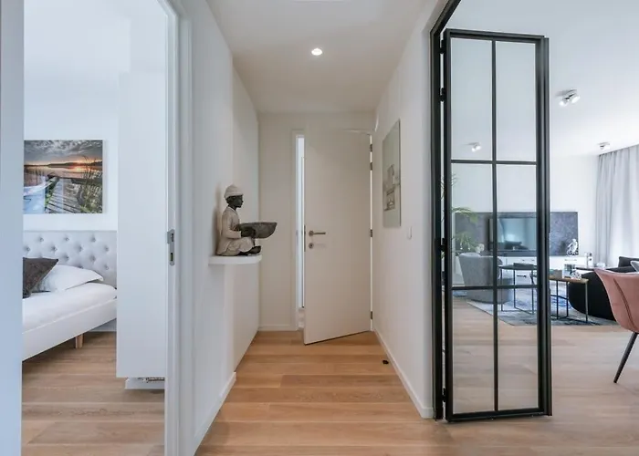 Huswell - Exquisite On A Great Location In *